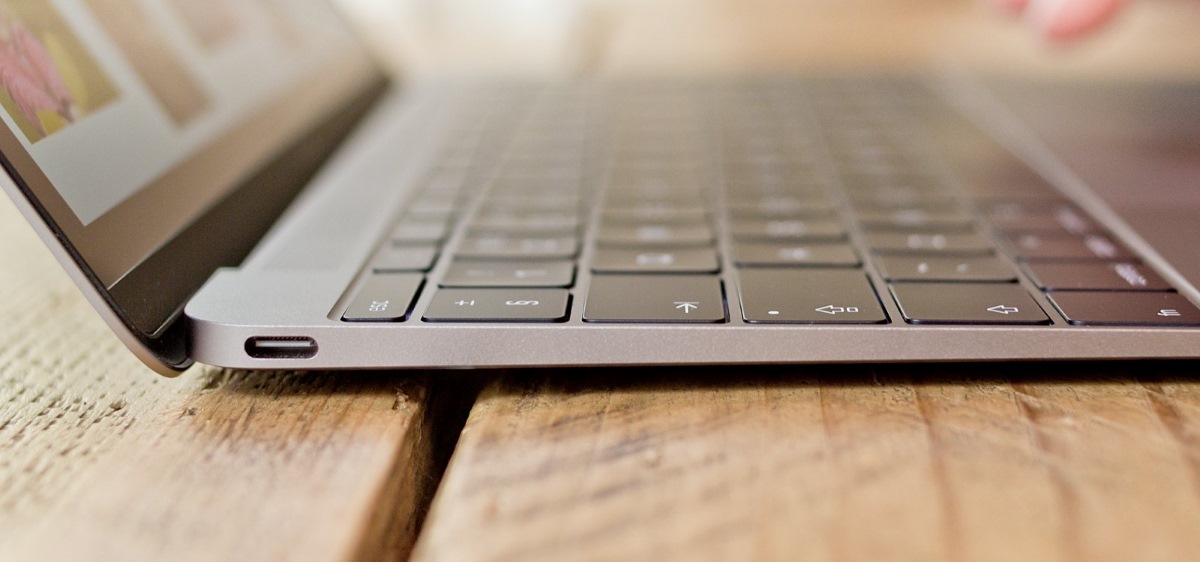 MacBook у 2017 році зможе працювати до 20 годин без підзарядки
